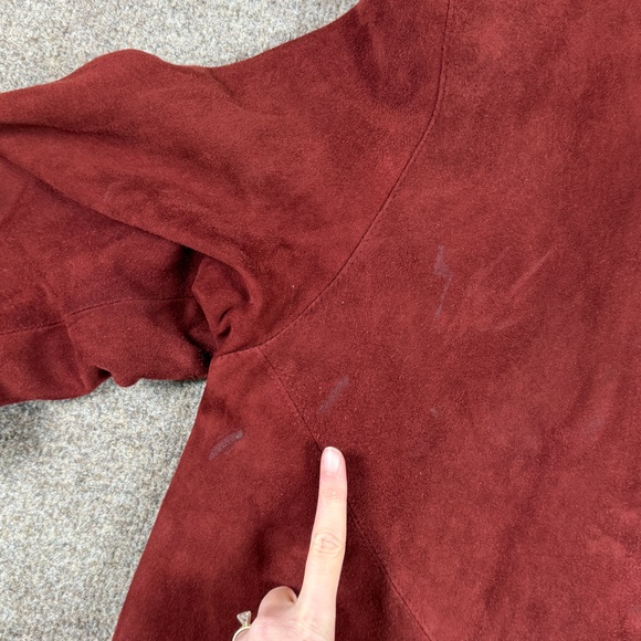 Red jacket - Picture 9 of 16